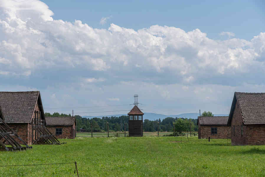 Polonia 086 - Auschwitz ll-Birkenau.jpg